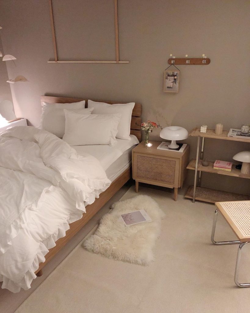 木製ベッド×純白のリネンに憧れる韓国インテリアが急増中♡ BED STYLE